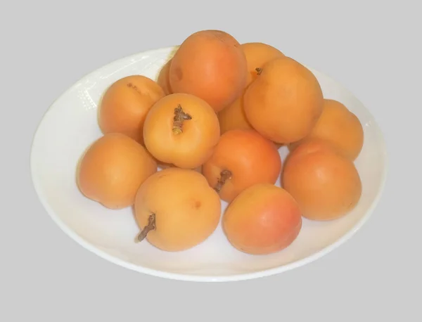 Overhead Shot Delicious Sweet Ripe Apricots White Plate Bright Background — Stock Photo, Image