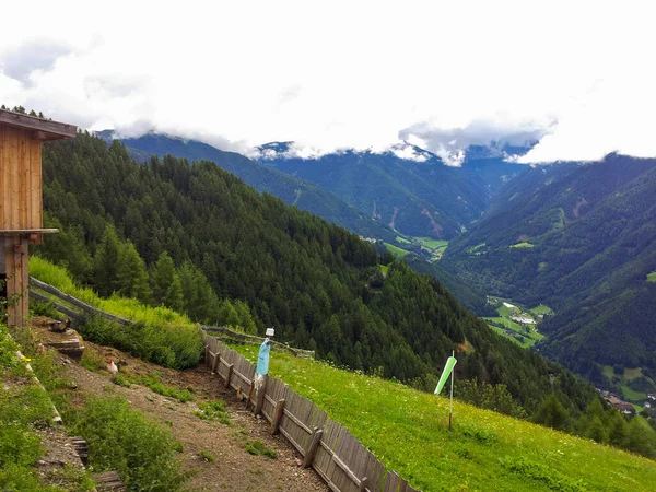 Widok Luson Południowy Tyrol — Zdjęcie stockowe