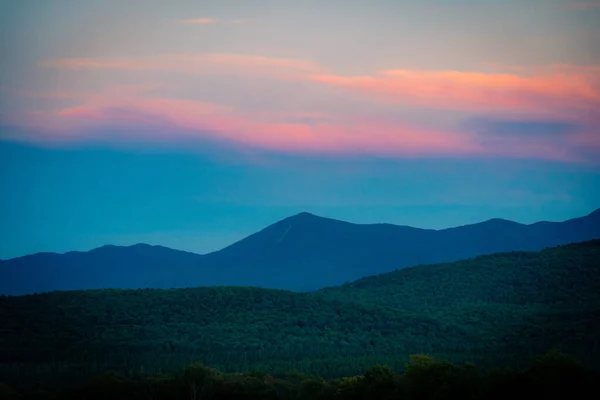 Saranac Lake Spojené Státy 2020 Slunce Zapadá Nad Horami Adirondack — Stock fotografie