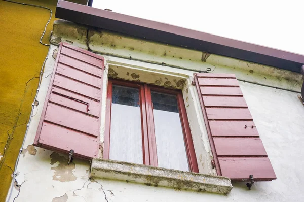 Low Angle Shot Building Window Open Brown Wooden Shutters — Stock Photo, Image