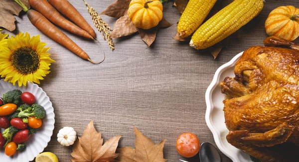 Ein Blick Von Oben Auf Einen Thanksgiving Tisch Der Mit — Stockfoto