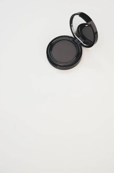 Μια Κάθετη Λήψη Μιας Μοναδικής Μαύρης Παλέτας Σκιών Ματιών Έναν — Φωτογραφία Αρχείου