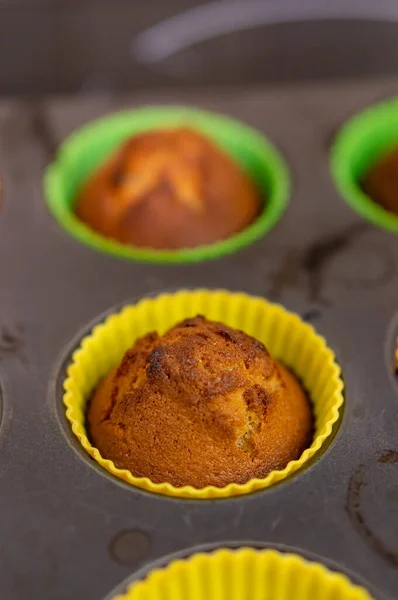 Vertikal Bild Läckra Hemgjorda Chokladmuffins — Stockfoto