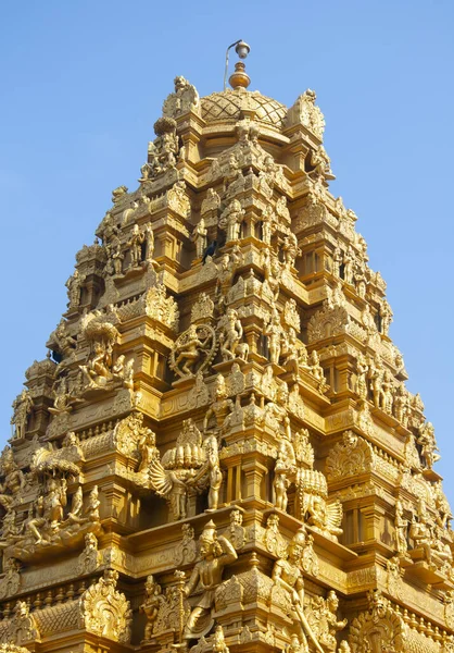 Een Verticaal Shot Van Lakshmana Tempel India Met Prachtige Beelden — Stockfoto
