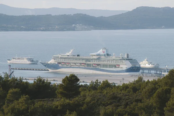 Zadar Croatie Déc 2020 Marella Discovery Navire Croisière Moderne Amarré — Photo