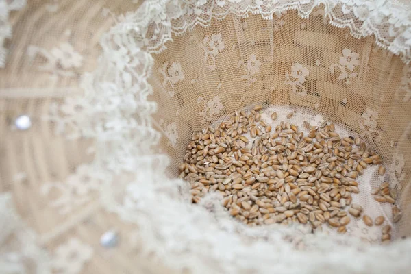 Gros Plan Grain Blé Dans Panier Osier Doublé Maille Pour — Photo