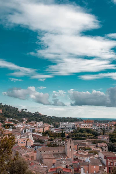 Vertical Shot Village Begur Captured Cloudy Day Spain — Stock Photo, Image