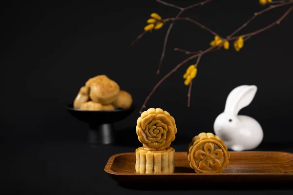 Ένα Κοντινό Πλάνο Από Mooncakes Ένα Πιάτο Για Μέσα Του — Φωτογραφία Αρχείου