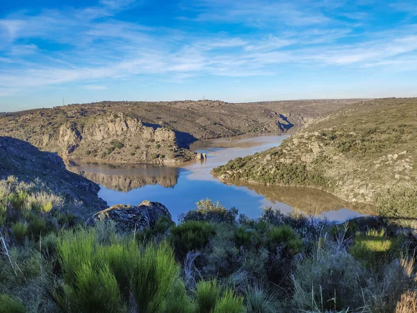 Een Prachtig Landschap Van Cascada Abelon Spanje Prachtige Rivier Tussen — Stockfoto