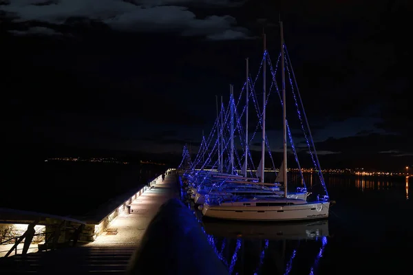 Volos Griechenland 2020 Geschmückte Boote Für Weihnachten Und Neujahr — Stockfoto