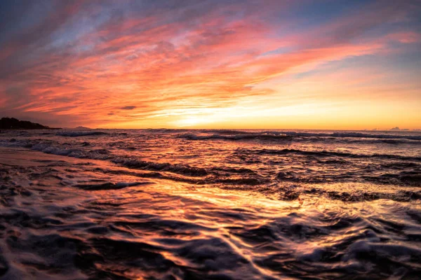 Захватывающий Вид Закат Над Морем — стоковое фото