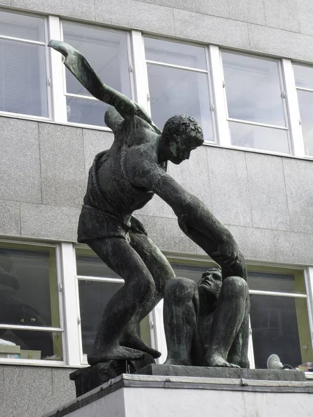 Londra Regno Unito Giugno 2012 Statua Bernard Meadows Spirit Brotherhood — Foto Stock
