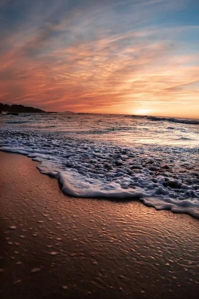 Urzekający Widok Zachodu Słońca Nad Morzem — Zdjęcie stockowe