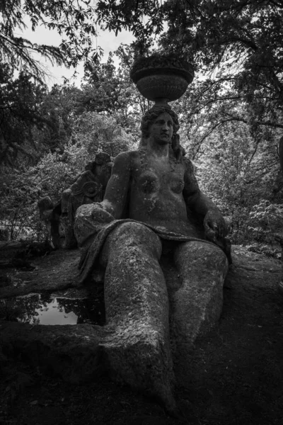 Imagem Tons Cinza Escultura Gigante Perséfone Famoso Parque Monstros Itália — Fotografia de Stock