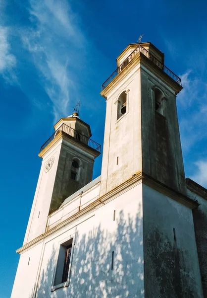 Tiro Vertical Uma Catedral Colonia Del Sacramento Uruguai — Fotografia de Stock