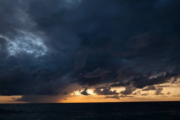 Landscape Sea Dark Stormy Sky Evening — Stock Photo, Image