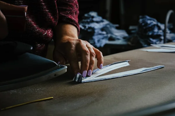 Selective Focus Shot Seamstress Working Workshop — Stock Photo, Image