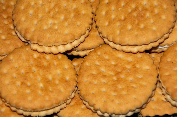 Een Close Shot Van Vele Ronde Koekjes Met Vulling — Stockfoto