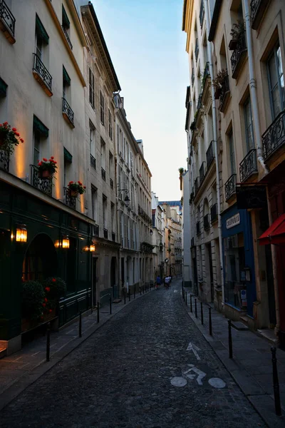 Frankrijk Dec 2020 Een Prachtige Smalle Straat Parijs Frankrijk — Stockfoto