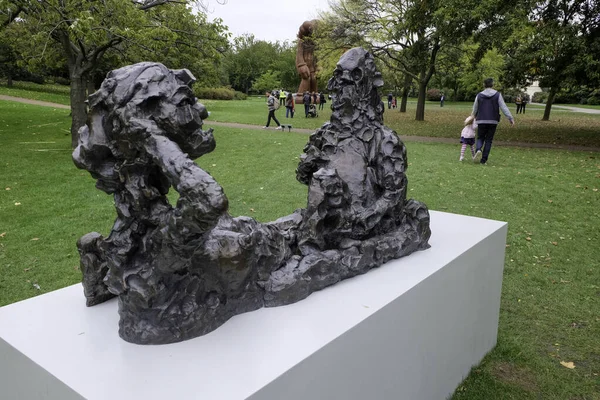 United Kingdom 2014 George Condos Reclining Figures Frieze Art Exhibition — 스톡 사진