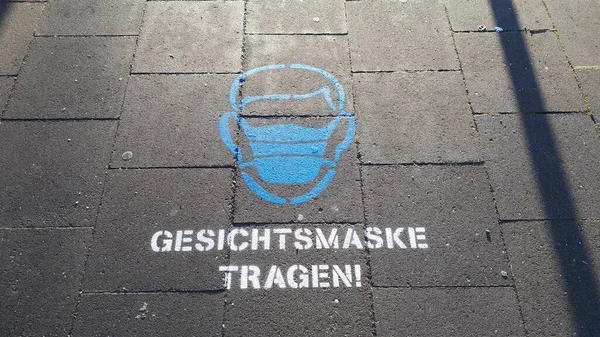 Den Tyska Frasen Gesichtsmaske Tragen Bära Ansiktsmask Trottoar — Stockfoto