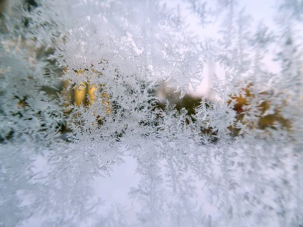 Egy Közeli Felvétel Gyönyörű Hópelyhekről Ablakon — Stock Fotó