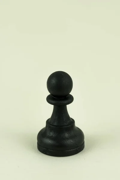 Крупним Планом Вертикальний Знімок Шахової Окремої Фігури Пішака Ізольовано Білому — стокове фото