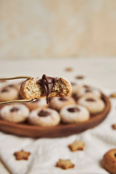 Vertical Shot Delicious Christmas Cookies Chocolate White Table — Stock Photo, Image