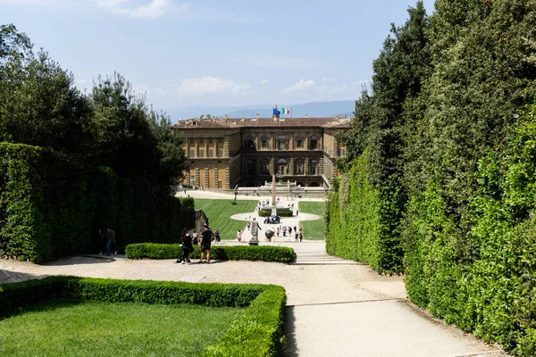 Květináře Itálie Července 2018 Velmi Pěkný Pohled Palác Pitti Zahrad — Stock fotografie