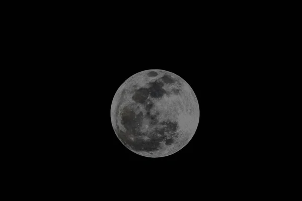 夜空中一张美丽的月亮照片 — 图库照片