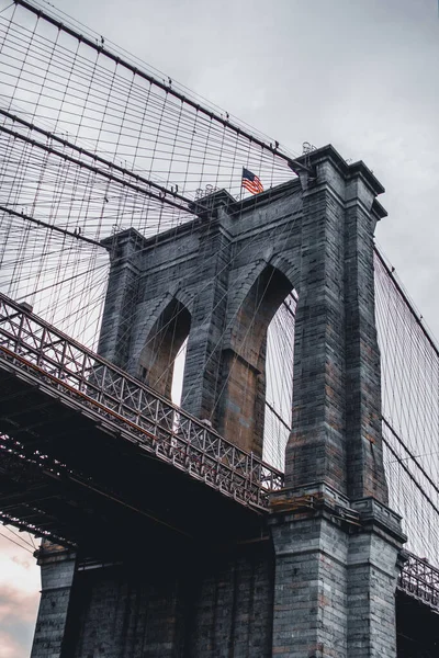 Снимок Знаменитого Бруклинского Моста Нью Йорке Сша — стоковое фото