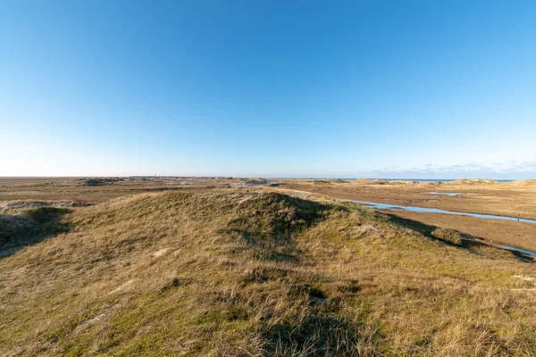 Een Prachtig Landschap Van Norderney Velden Kleine Heuvels Duitsland — Stockfoto