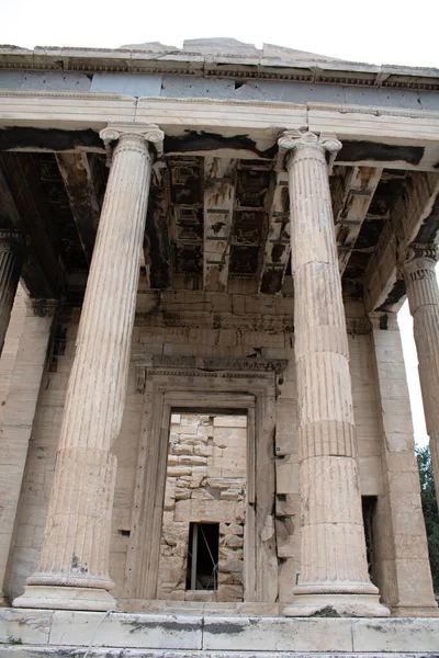 Erechtheion Oszlopainak Függőleges Képe Athénban Görögországban — Stock Fotó