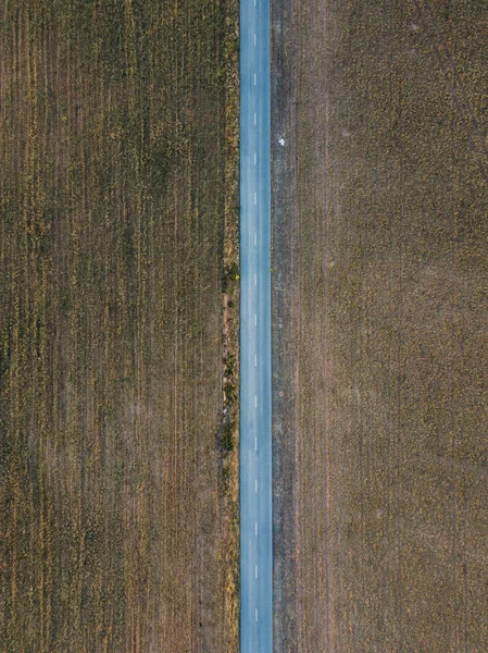 Een Luchtfoto Van Lange Snelweg Omringd Door Velden Portugal — Stockfoto