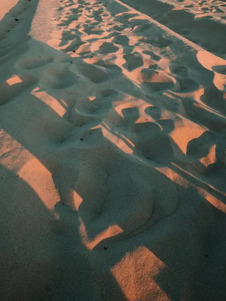 Eine Vertikale Aufnahme Der Sandstruktur Wellenmodus Der Küste Des Meeres — Stockfoto