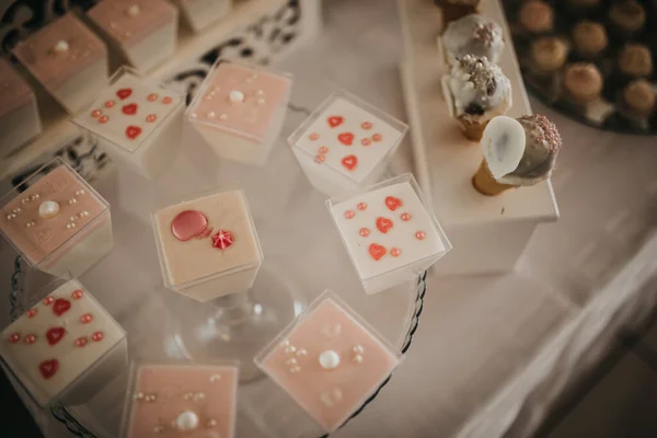 Close Deliciosas Sobremesas Doces Uma Mesa Eventos — Fotografia de Stock