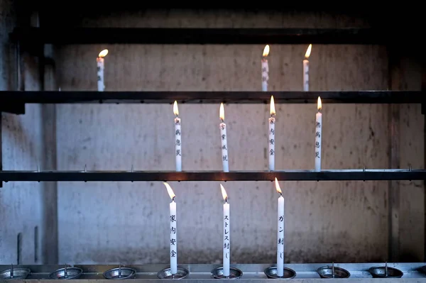 Colpo Fuoco Selettivo Bruciare Candele Preghiera Kyoto Giappone Sacrario — Foto Stock