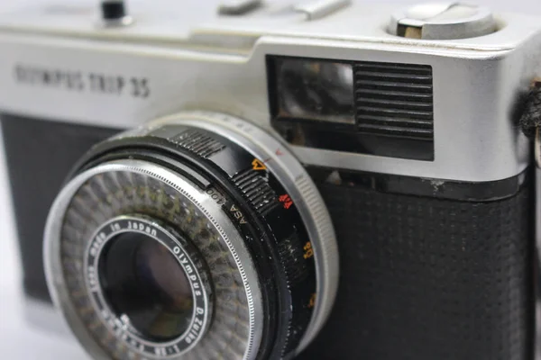 Detailní Záběr Zaostřeného Záběru Retro Kamery — Stock fotografie