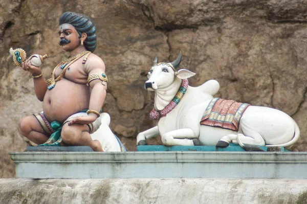 Индийская Статуя Коровы Пастуха Малайзии — стоковое фото