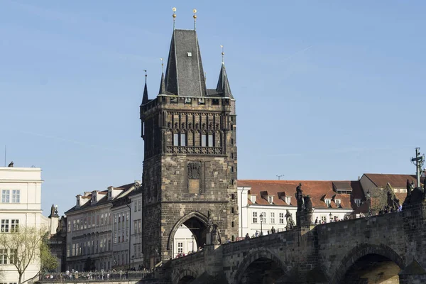 Starověký Historický Karlův Most Praze Česko Pod Jasně Modrou Oblohou — Stock fotografie