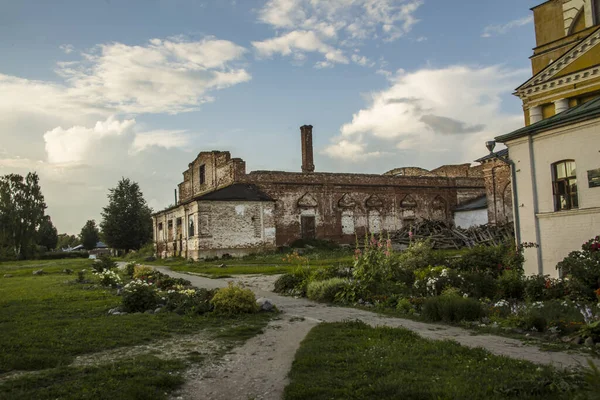 Eine Schöne Aufnahme Der Alten Rostigen Kirche Susdal Russland — Stockfoto