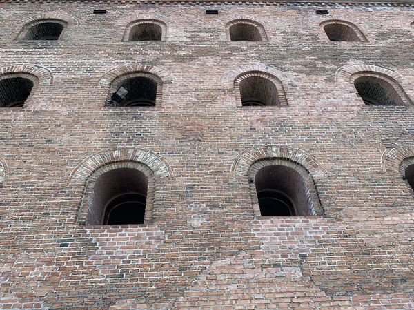 Eine Flache Aufnahme Des Fensters Einem Schloss — Stockfoto