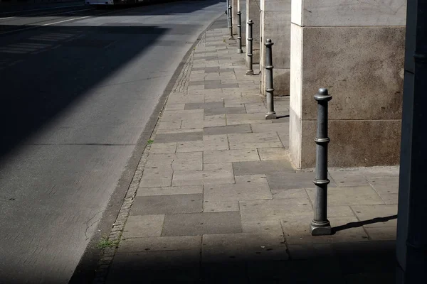 Puestos Esgrima Aceras Coches Las Calles —  Fotos de Stock