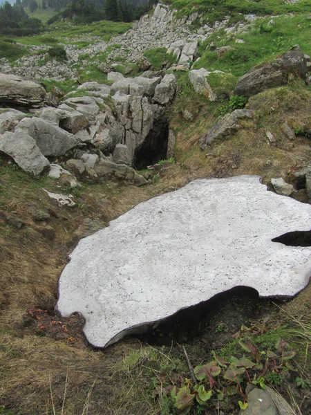 Una Región Kárstica Los Alpes Hielo Encuentra Con Cuevas Helado — Foto de Stock