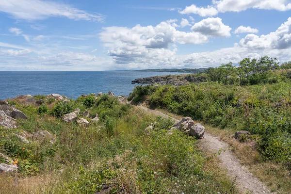 Una Foto Hermosa Costa Svaneke Isla Bornholm Dinamarca Bajo Cielo — Foto de Stock