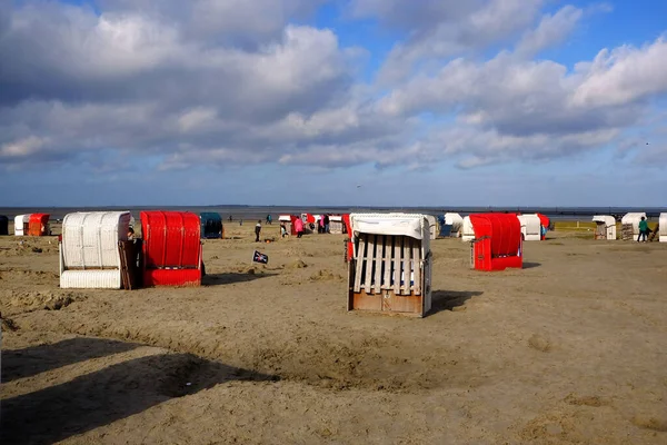 Червоні Білі Сидіння Пляжі Захоплені Вдень — стокове фото