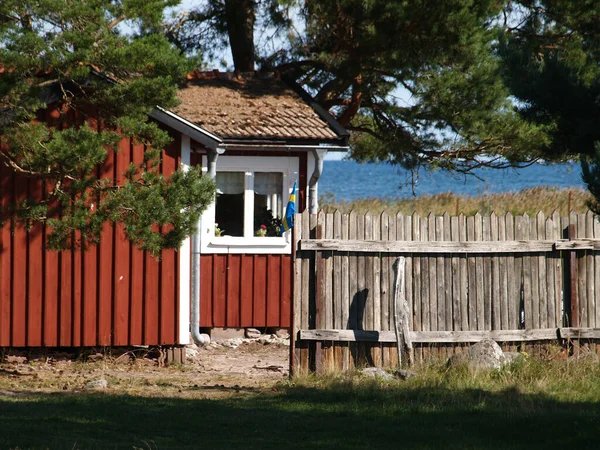 Mała Chatka Nad Morzem Bałtyckim Olandzie — Zdjęcie stockowe