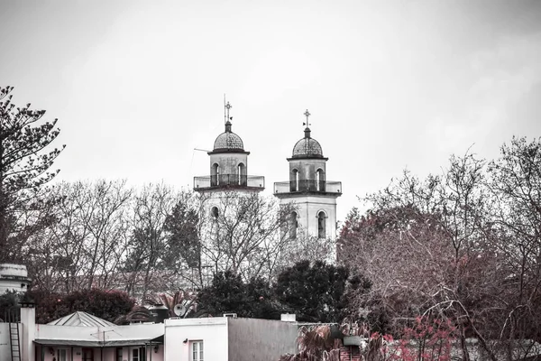 Una Chiesa Parco Una Giornata Buia — Foto Stock