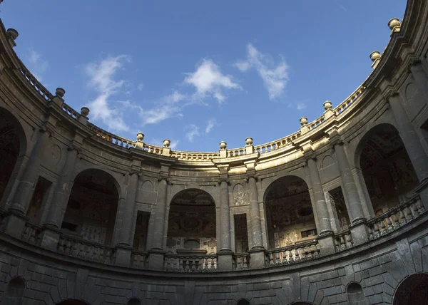 Una Toma Ángulo Bajo Villa Farnese Caprarola Italia — Foto de Stock