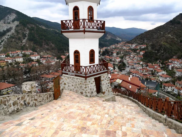 Graustufenaufnahme Des Siegesturms Goynuk Türkei Aufgenommen Einem Bewölkten Tag — Stockfoto